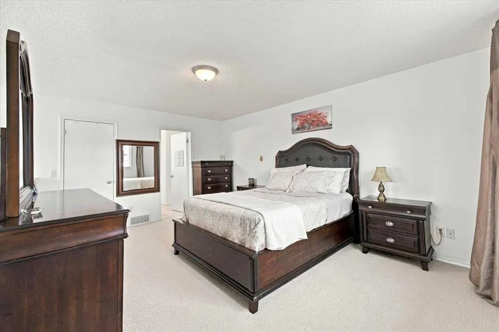 619 Country Village Cape NE