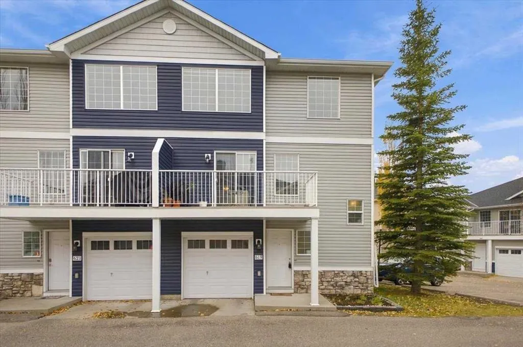 619 Country Village Cape NE