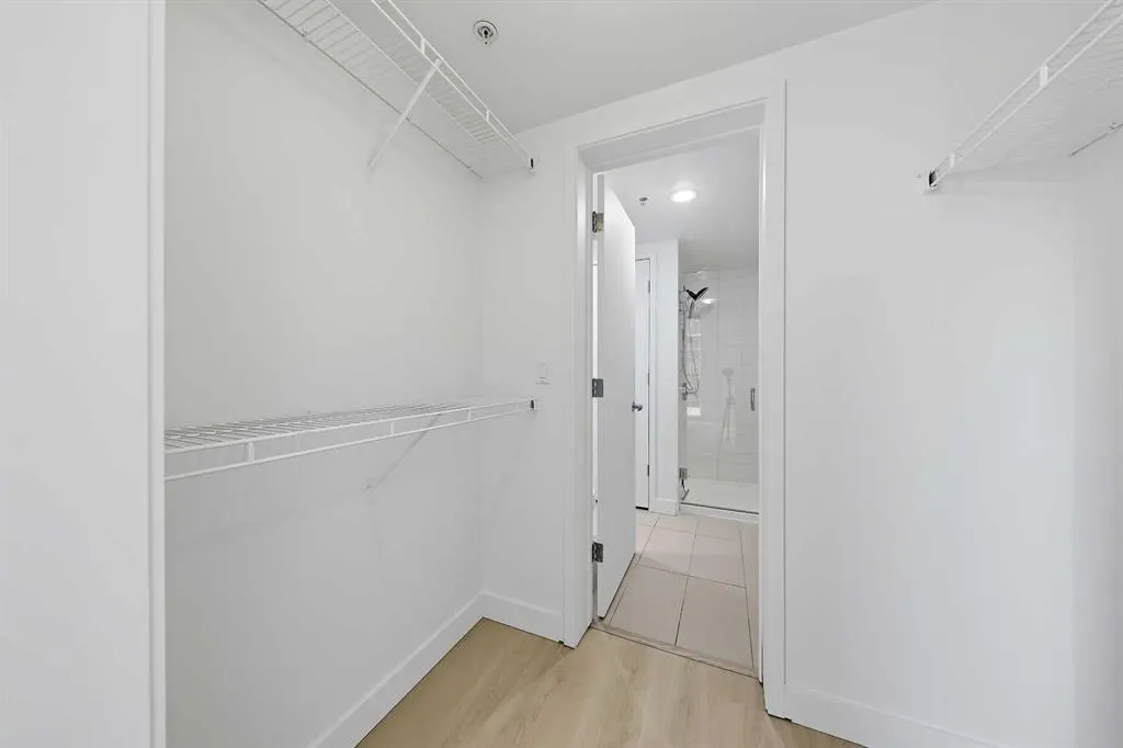 1118 12 Avenue SW #305