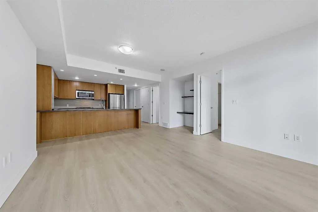 1118 12 Avenue SW #305