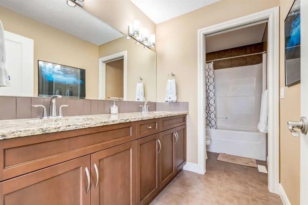 206 Waterside Court