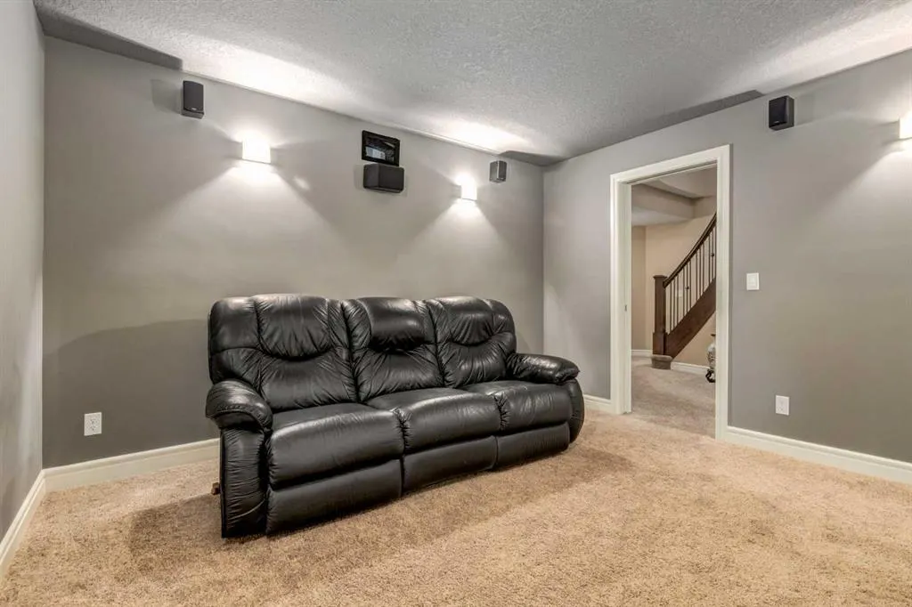 206 Waterside Court