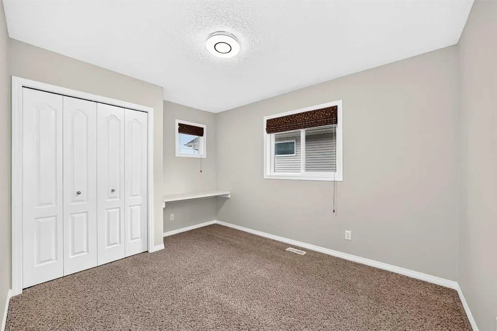 157 Sage Valley Road NW
