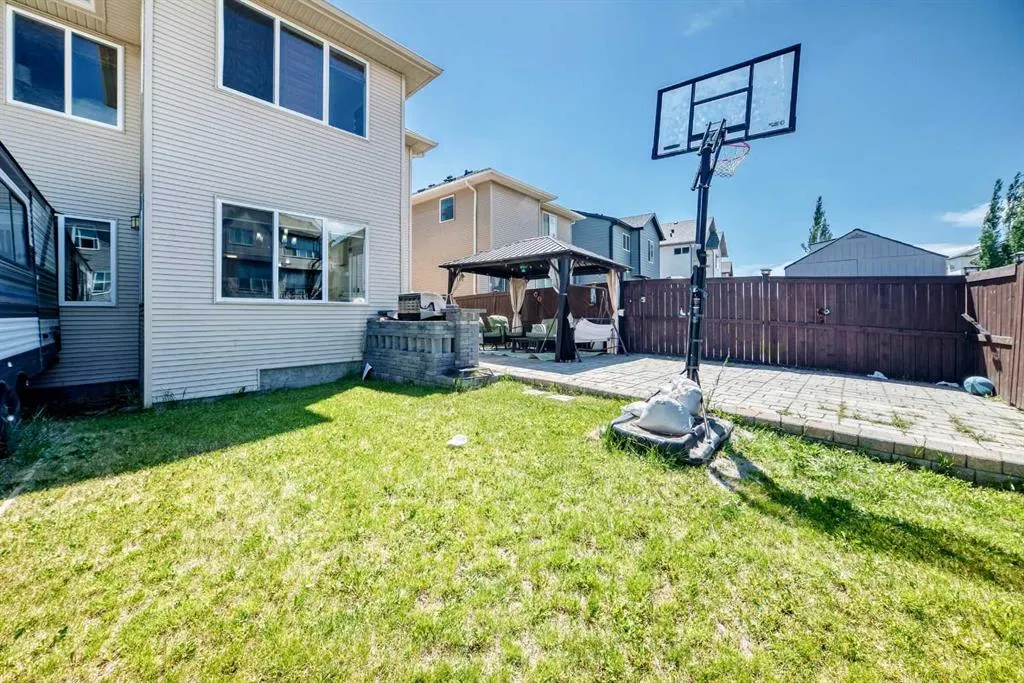 157 Sage Valley Road NW