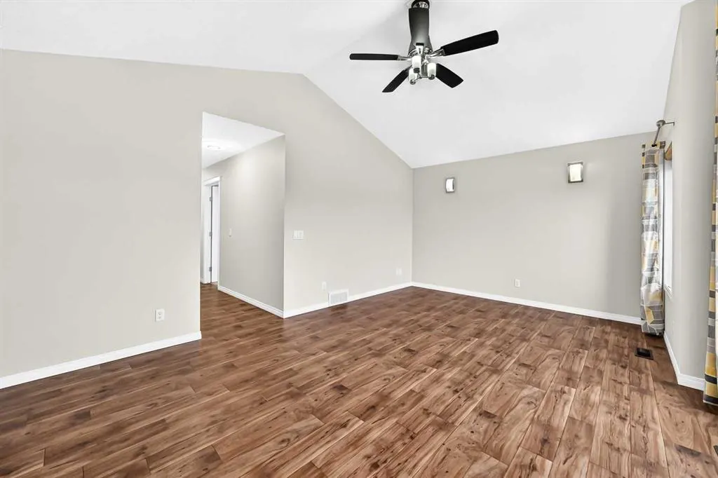 157 Sage Valley Road NW