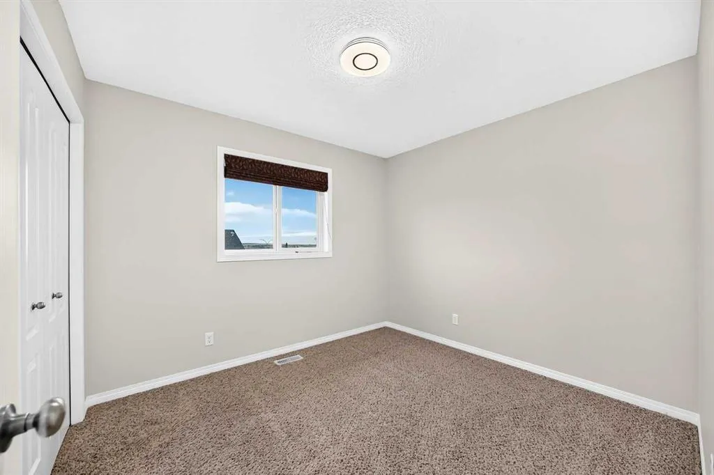 157 Sage Valley Road NW