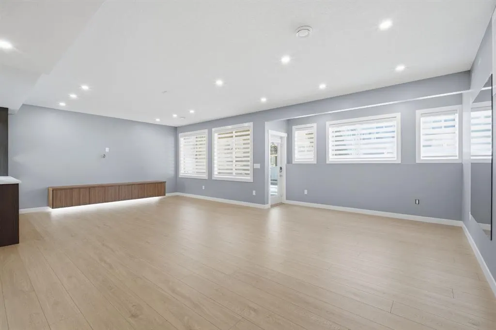 101 Evansborough Green NW