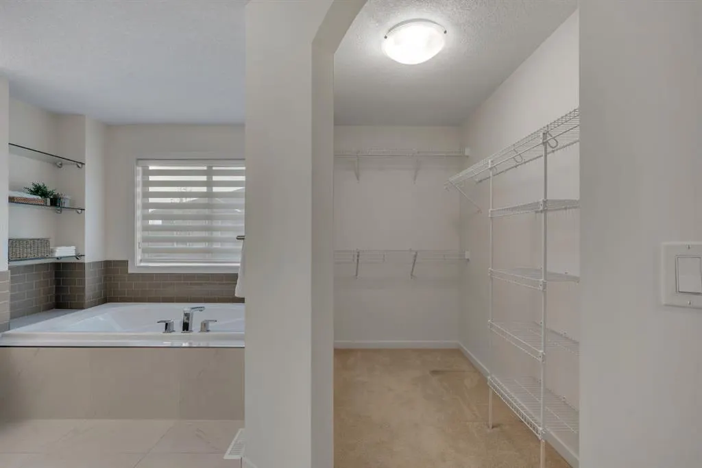 101 Evansborough Green NW