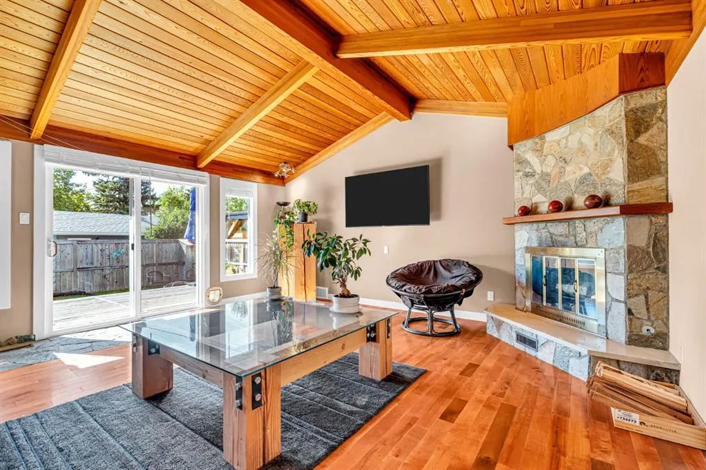 7207 Fleetwood Drive SE