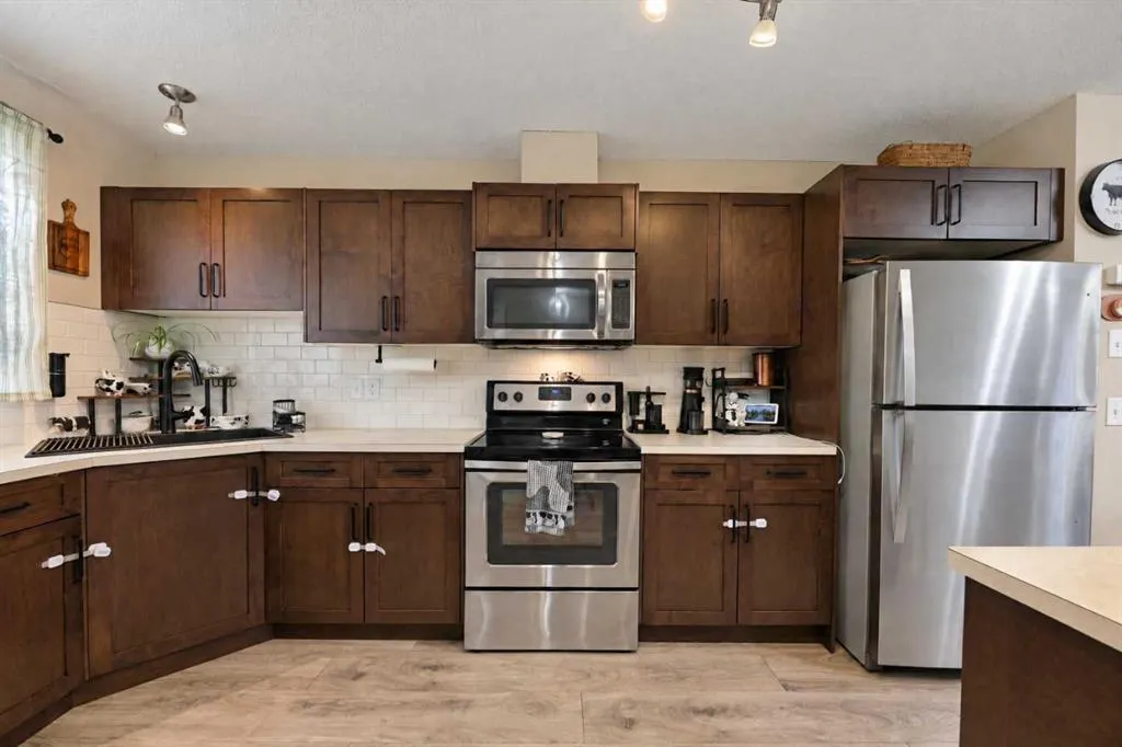 503 Clover Way