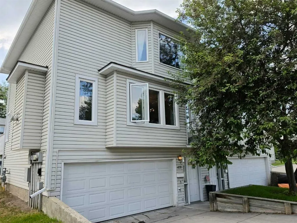 672 Killarney Glen Court SW