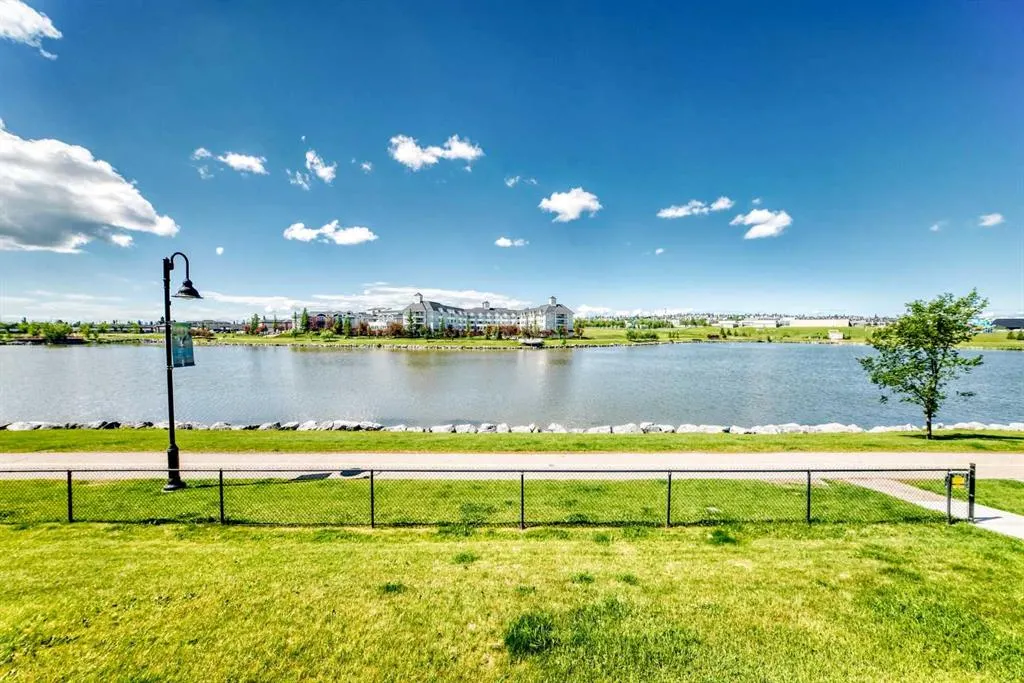 156 Country Village Circle NE #115