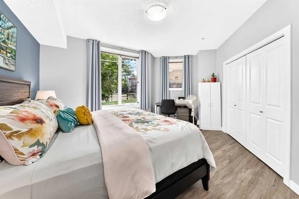156 Country Village Circle NE #115