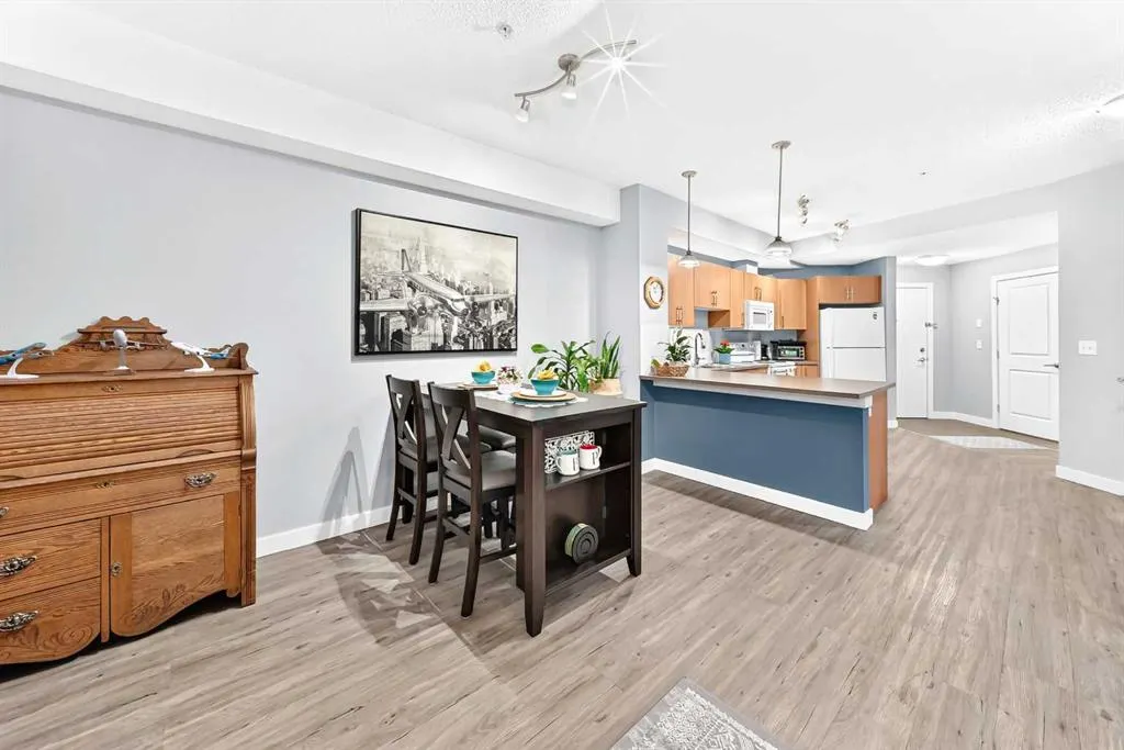 156 Country Village Circle NE #115