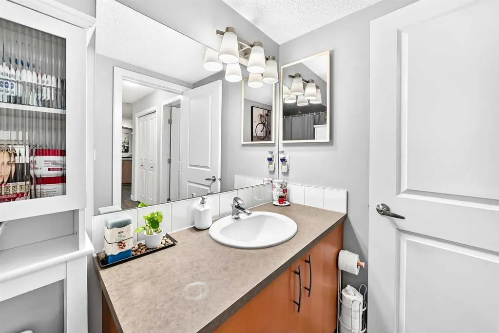 156 Country Village Circle NE #115