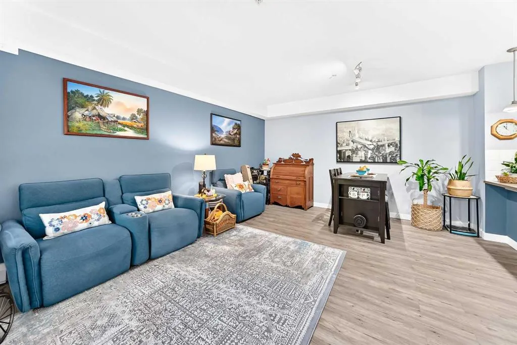 156 Country Village Circle NE #115
