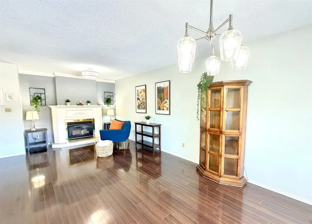 240 Ebert Close