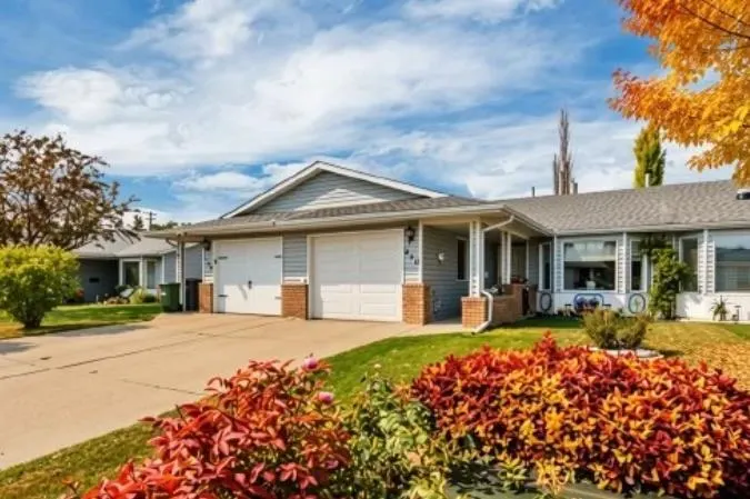 240 Ebert Close