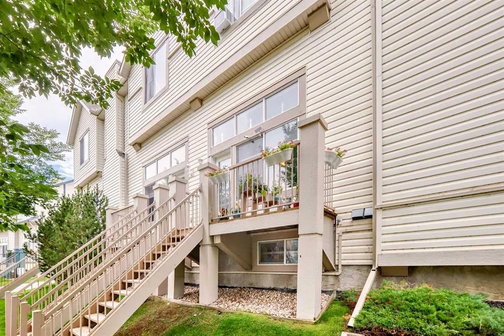 105 COPPERFIELD Lane SE