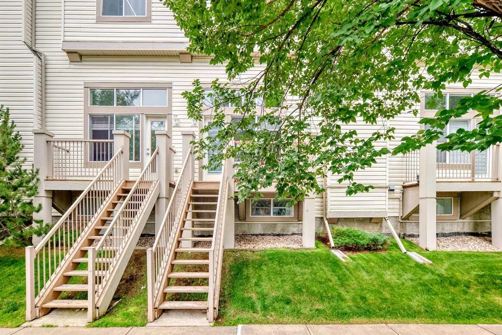 105 COPPERFIELD Lane SE