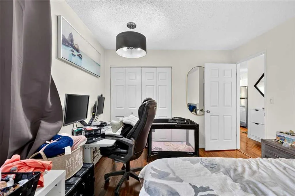 709 3 Avenue NW #201