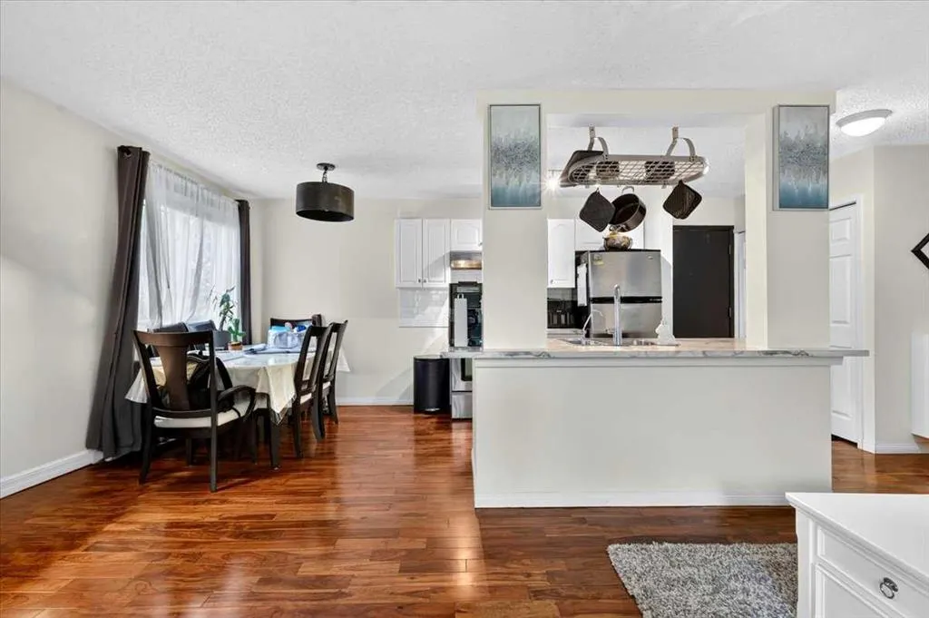709 3 Avenue NW #201