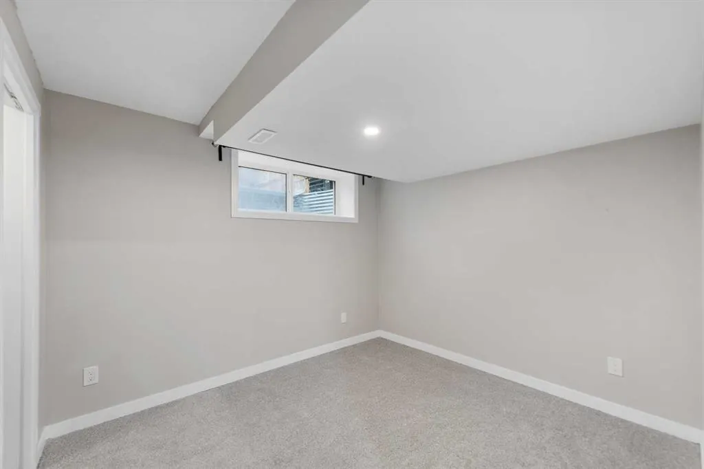 1330 LEGACY Circle SE
