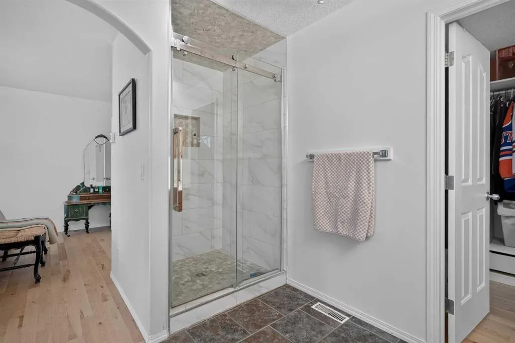 110 Lakeview Shores