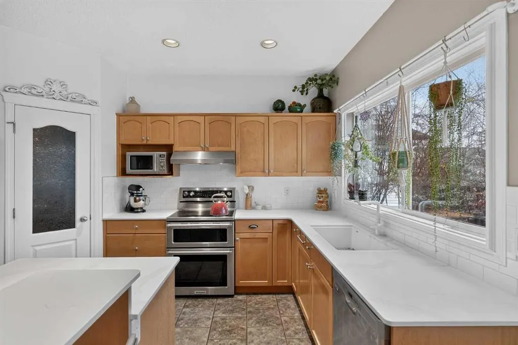 110 Lakeview Shores