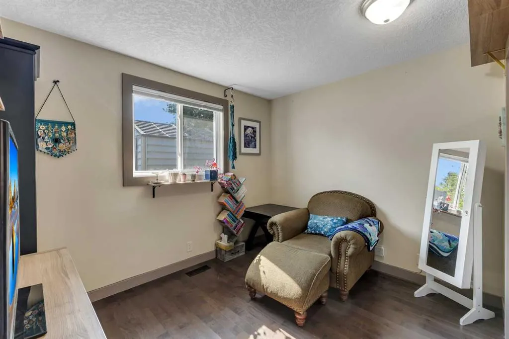 104 Macewan Park Road NW