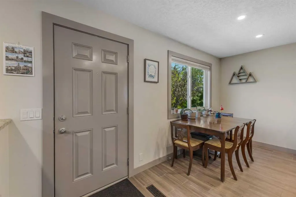 104 Macewan Park Road NW