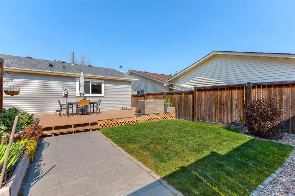 104 Macewan Park Road NW