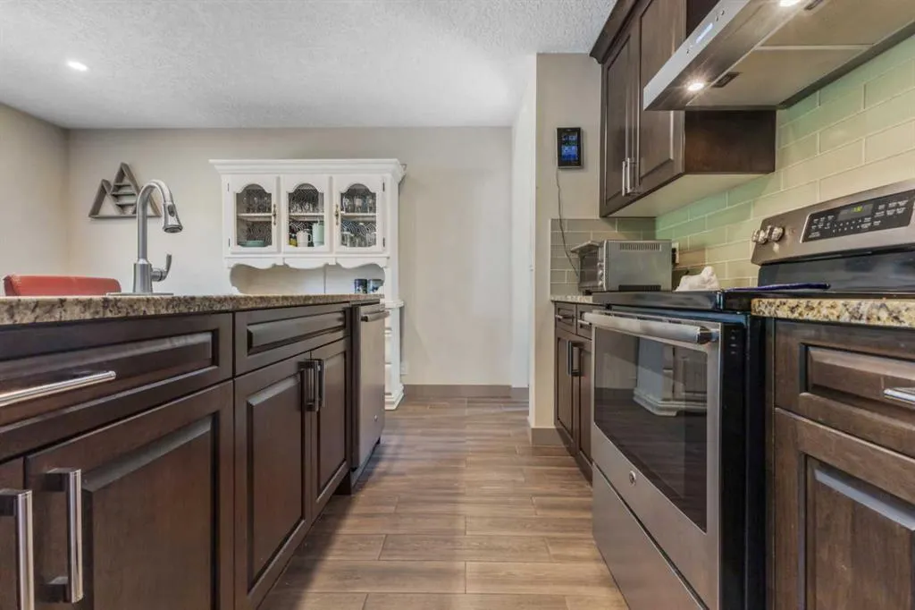 104 Macewan Park Road NW