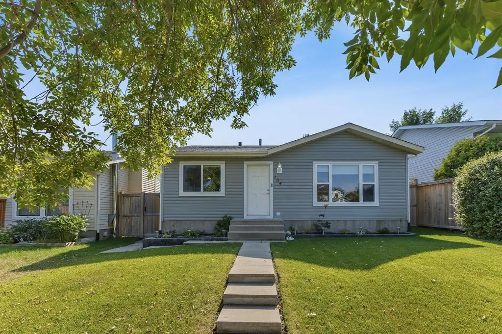 104 Macewan Park Road NW