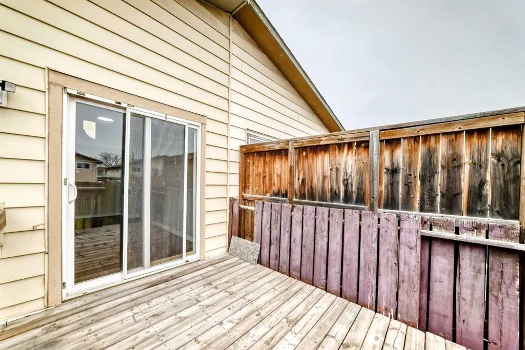 127 Whitworth Way NE