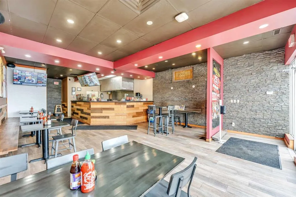 392 St Albert Trail #101