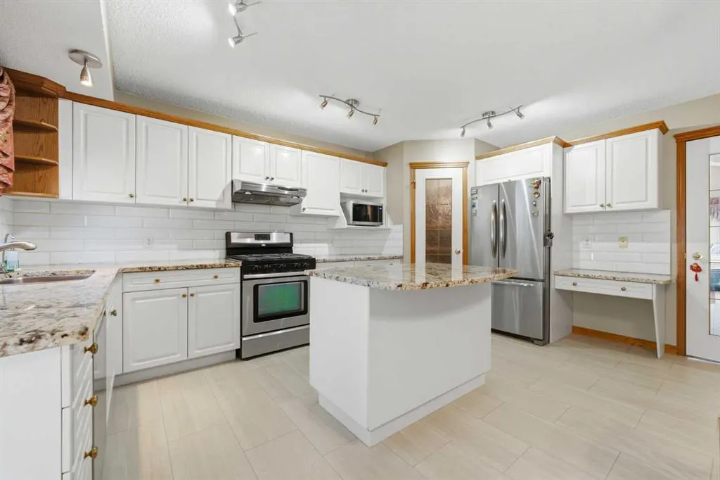 71 Woodpark Close SW