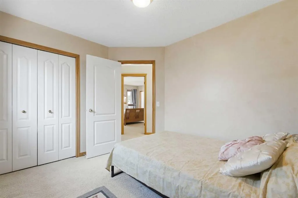 71 Woodpark Close SW