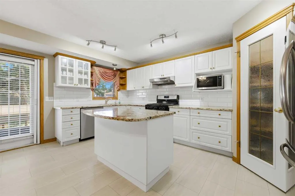 71 Woodpark Close SW