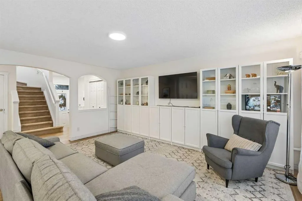 89 Crystalridge Close