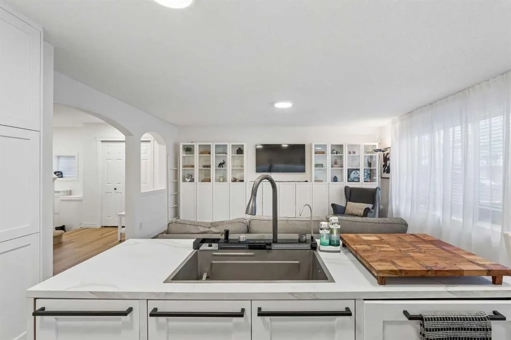 89 Crystalridge Close