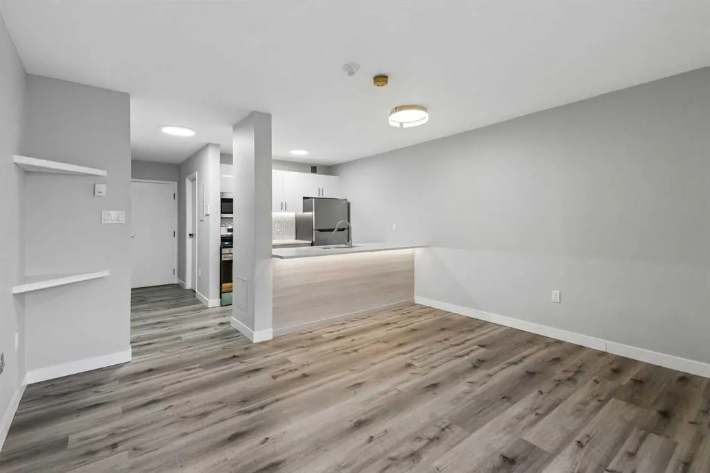 116 3 Avenue SE #304