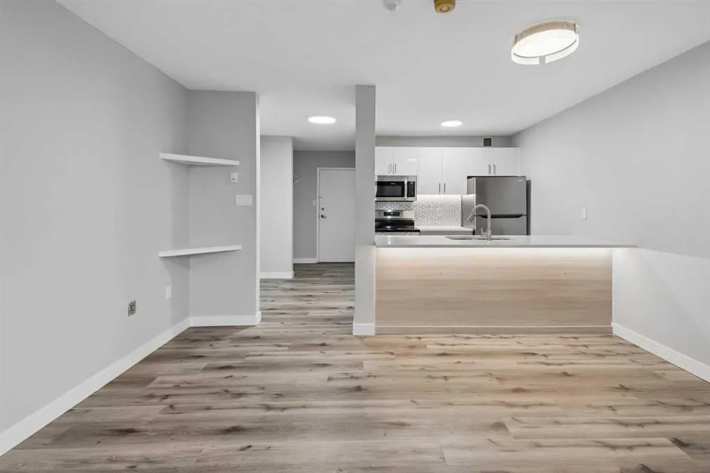 116 3 Avenue SE #304