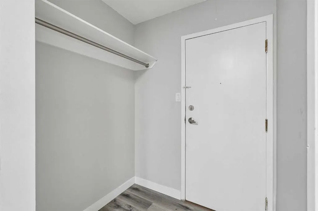 116 3 Avenue SE #304