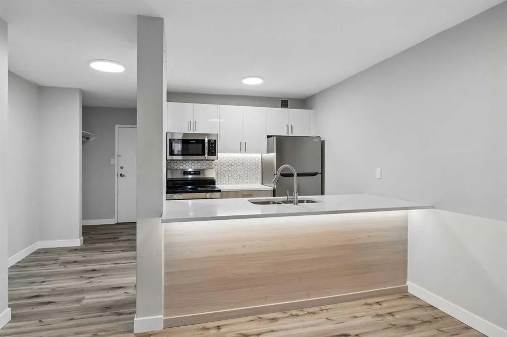 116 3 Avenue SE #304