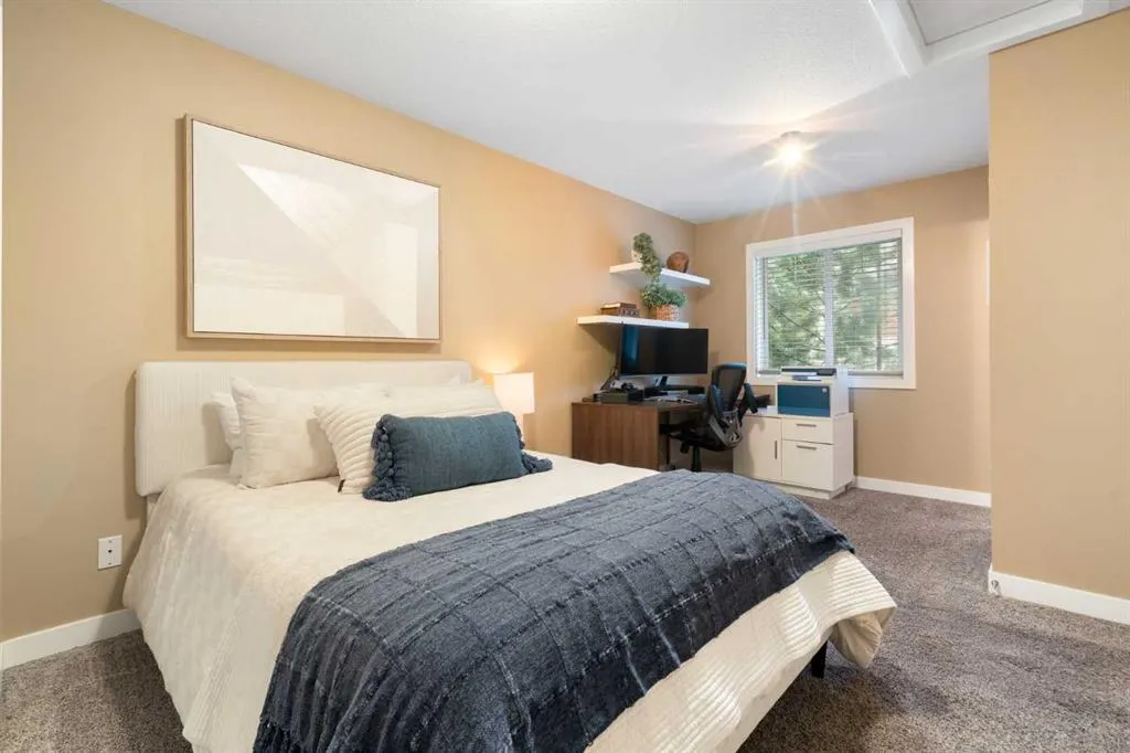 1840 27 Avenue SW #2
