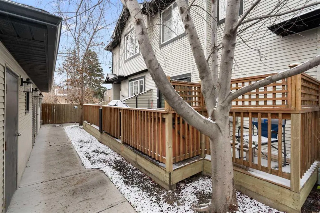 1840 27 Avenue SW #2