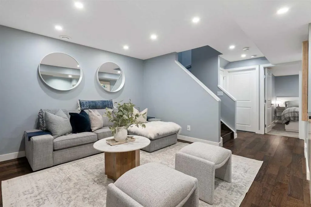 1840 27 Avenue SW #2