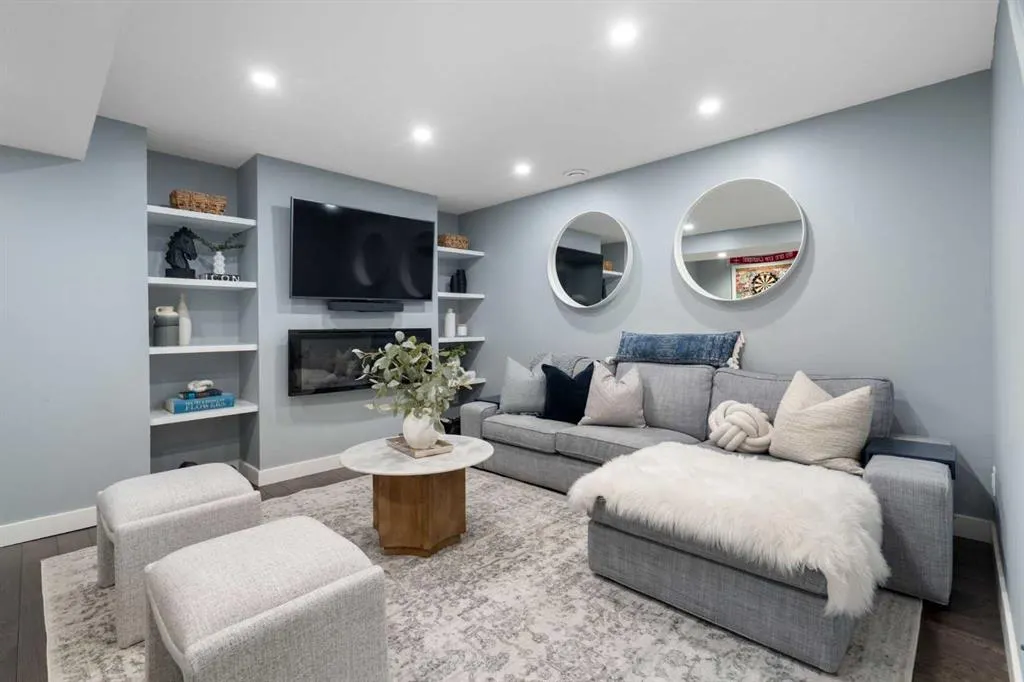 1840 27 Avenue SW #2