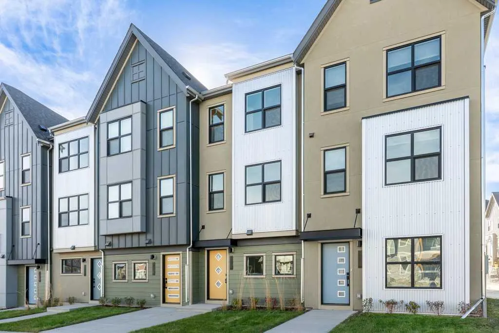 437 Alpine Avenue SW #705
